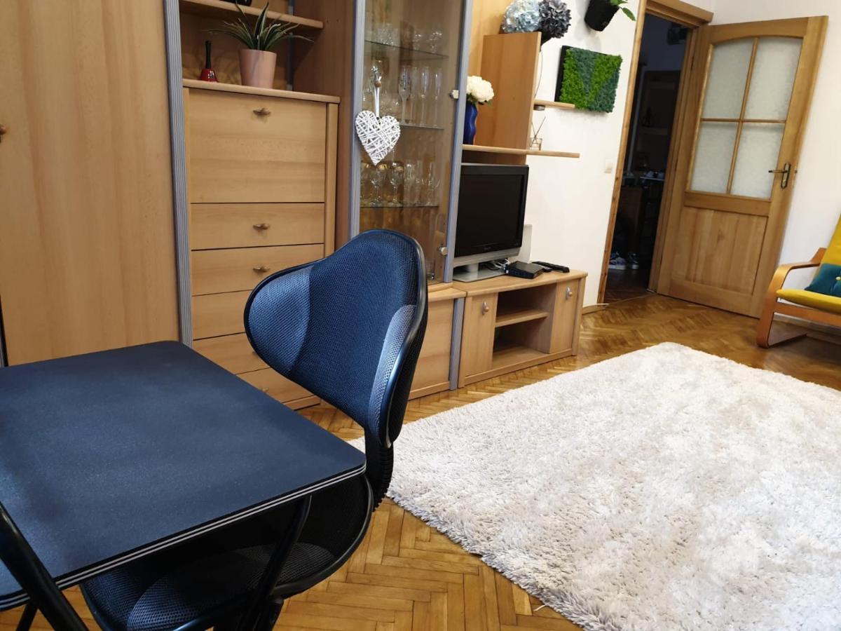3 Camere Central Яссы Экстерьер фото